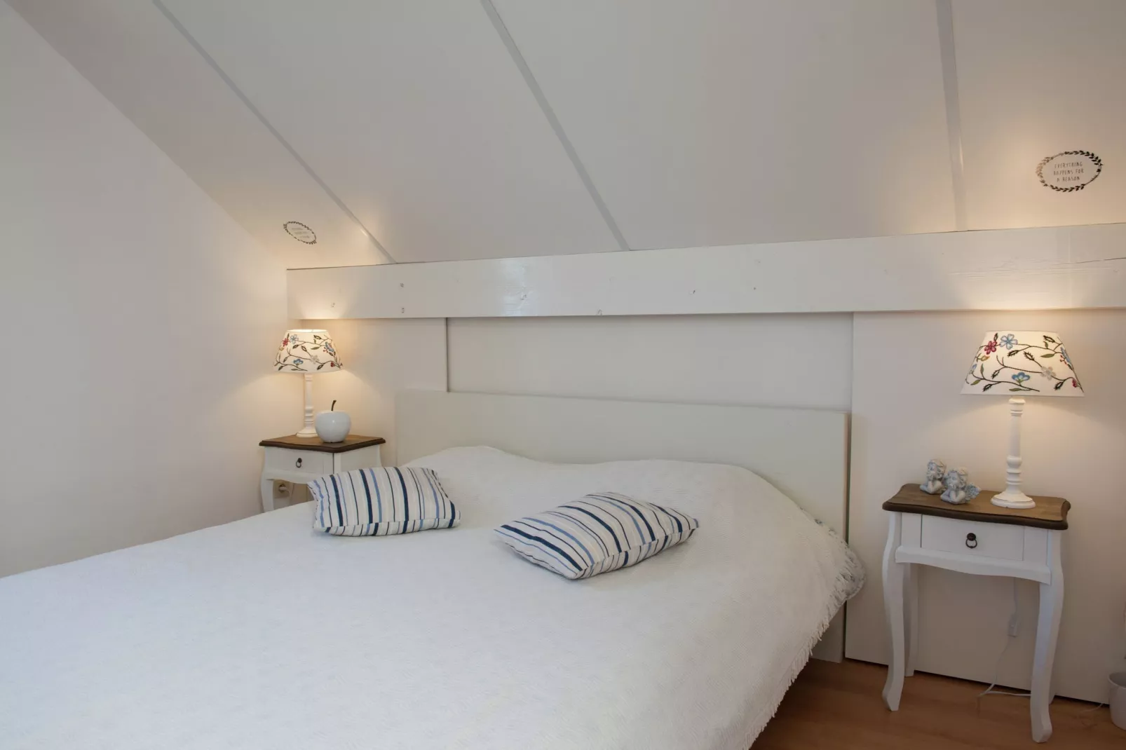 Ny des anges-Bedroom