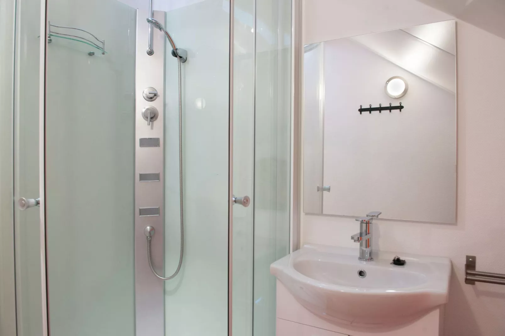 Ny des anges-Bathroom