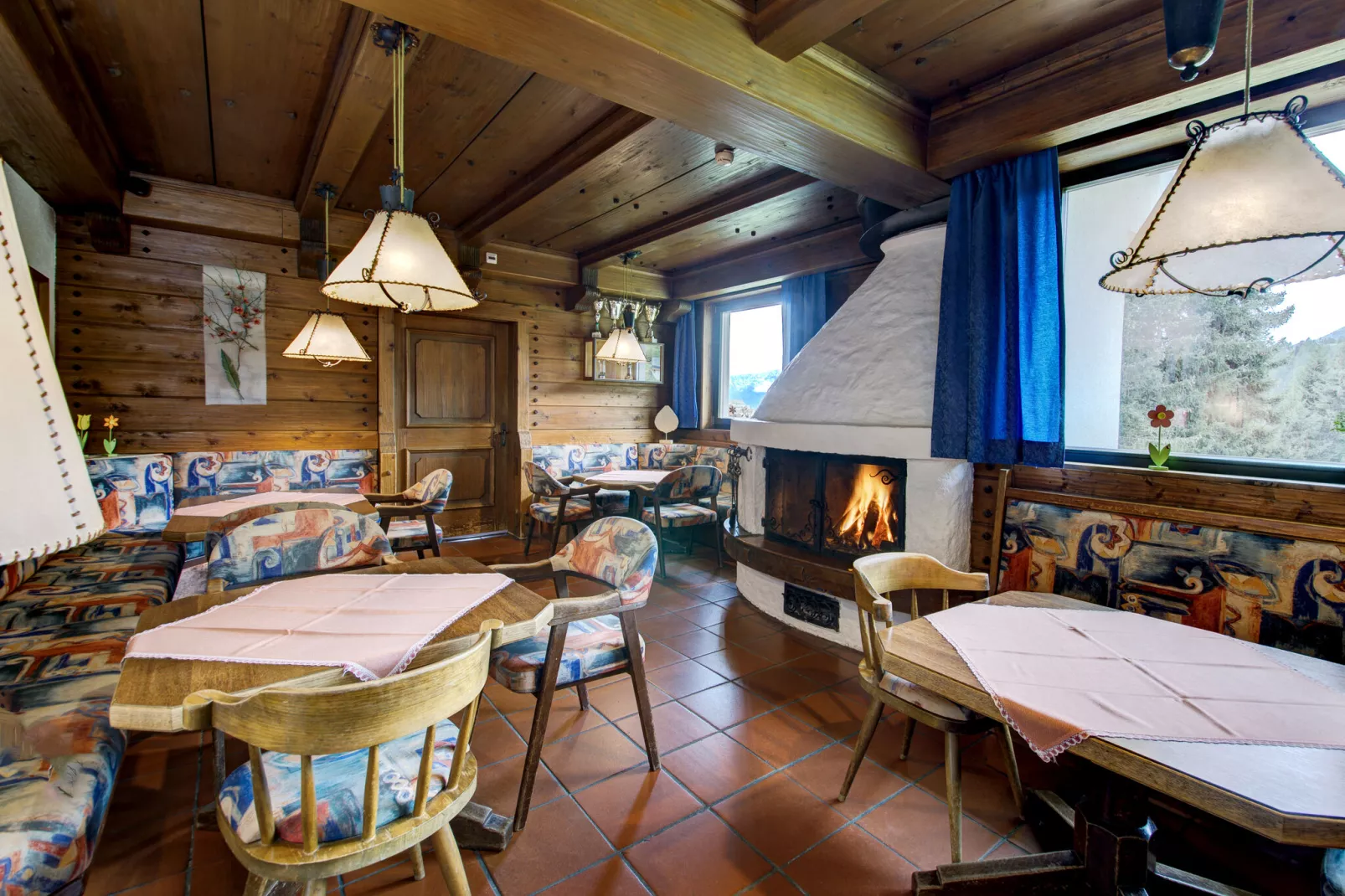 Almdorf Hochlienz - Alm 20 - 4 Personen-Esszimmer