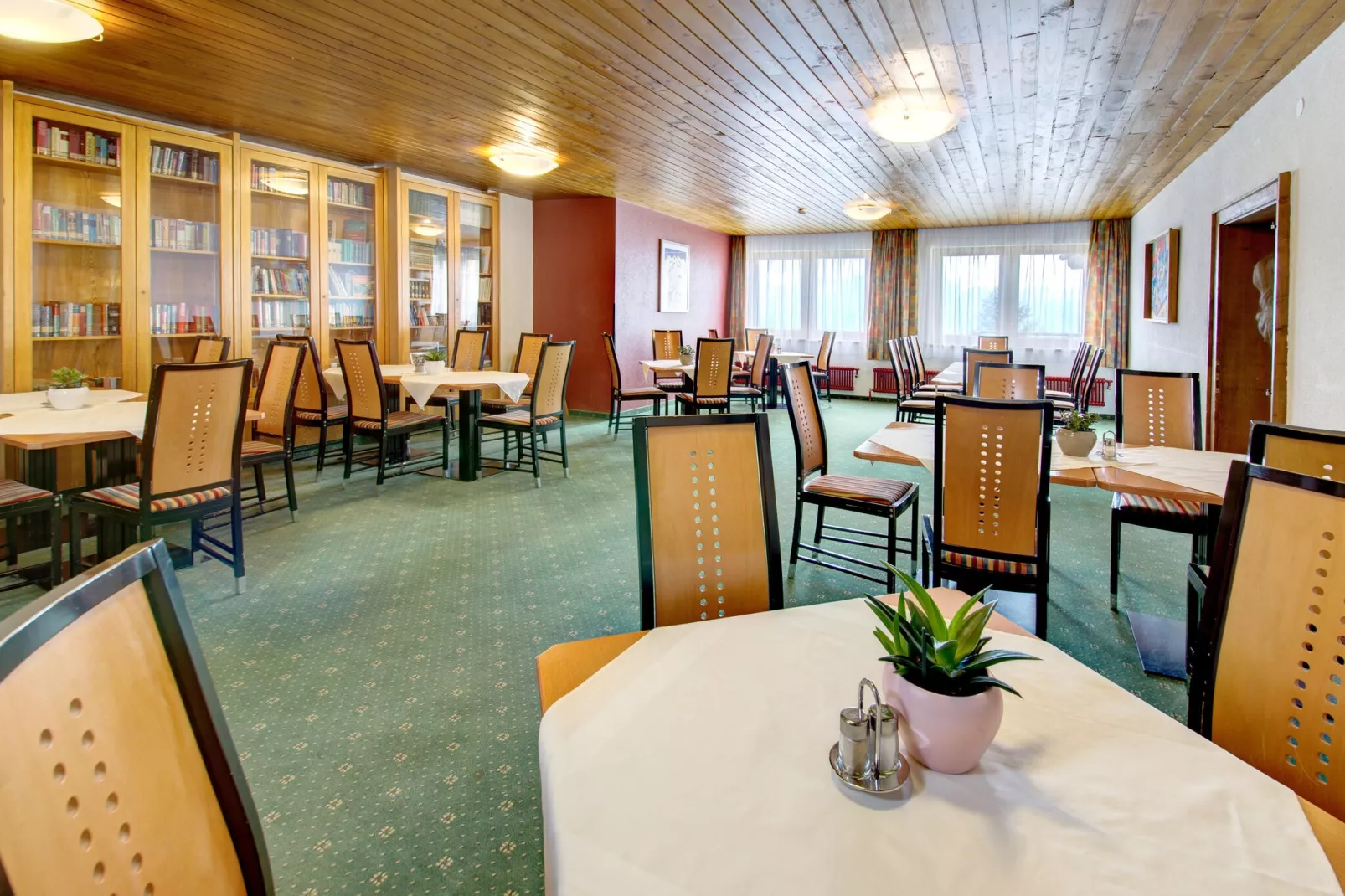 Almdorf Hochlienz - Alm 40 - 6 Personen-Esszimmer