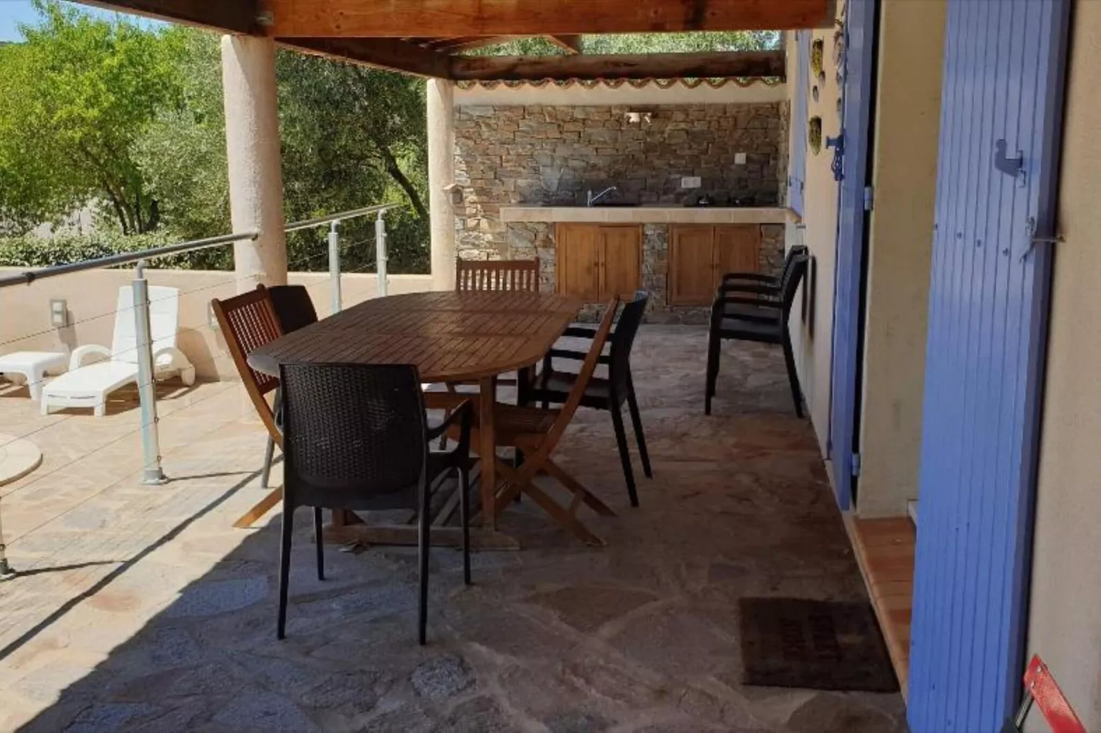 Villa Les Muriers-Terrace balcony