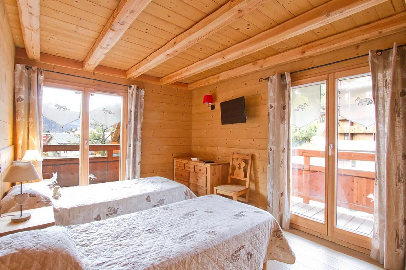 Chalet Le Renard Lodge-Bedroom