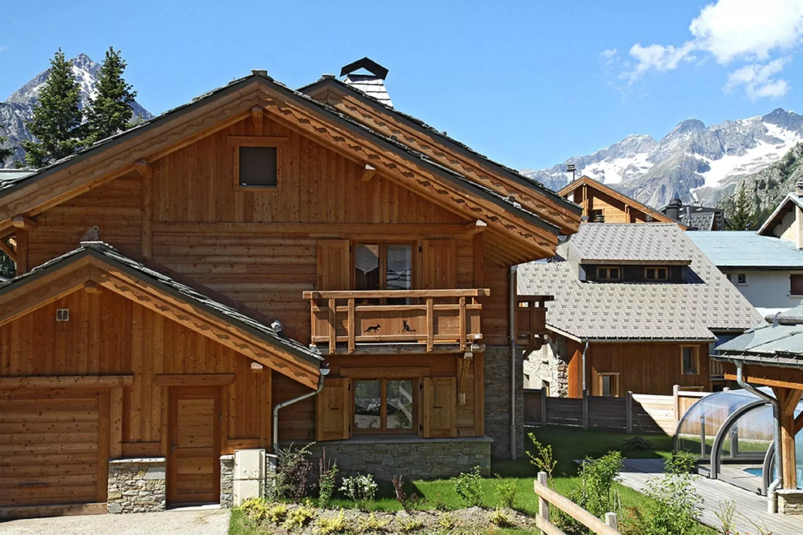 Chalet Le Renard Lodge-Exterior summer
