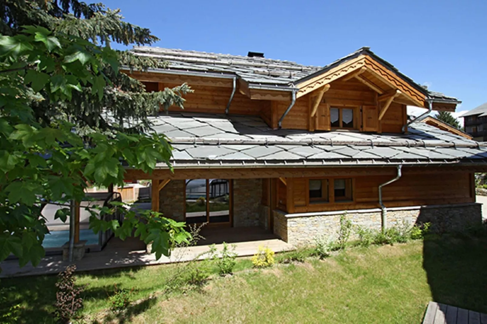 Chalet Le Renard Lodge-Gardens summer
