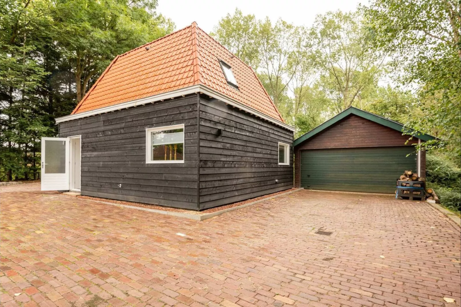 Valckesteynse boswoning-Exterior summer
