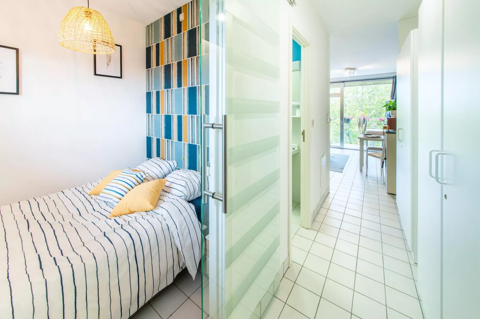 Le petit coin du bonheur-Bedroom