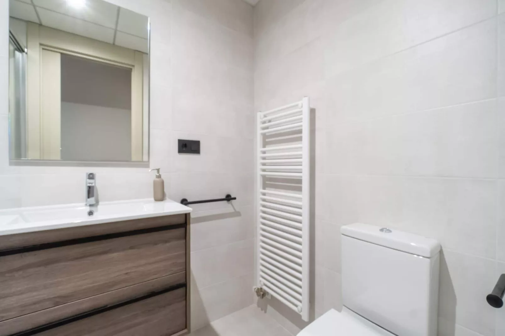 NATUSliving Benasque H-Bathroom