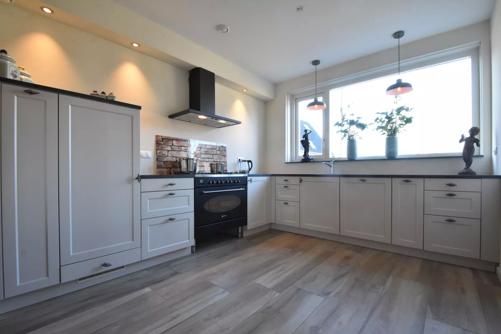 Modern Limmen-Kitchen