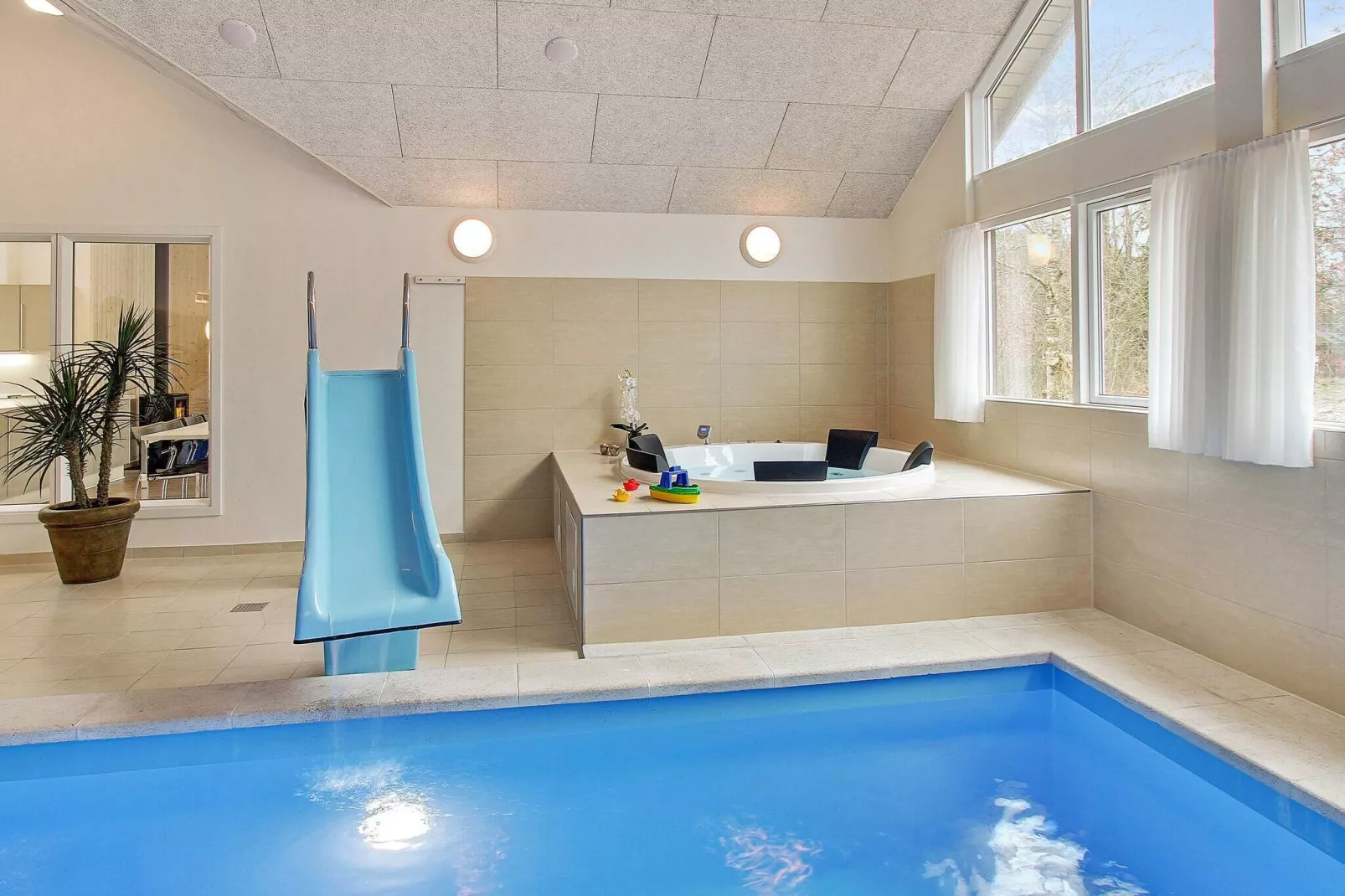 18 person holiday home in Henne-Pool