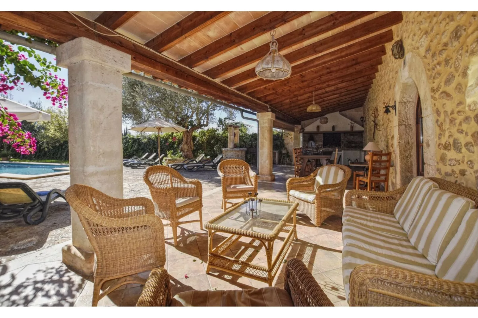Nyany-Terrace balcony