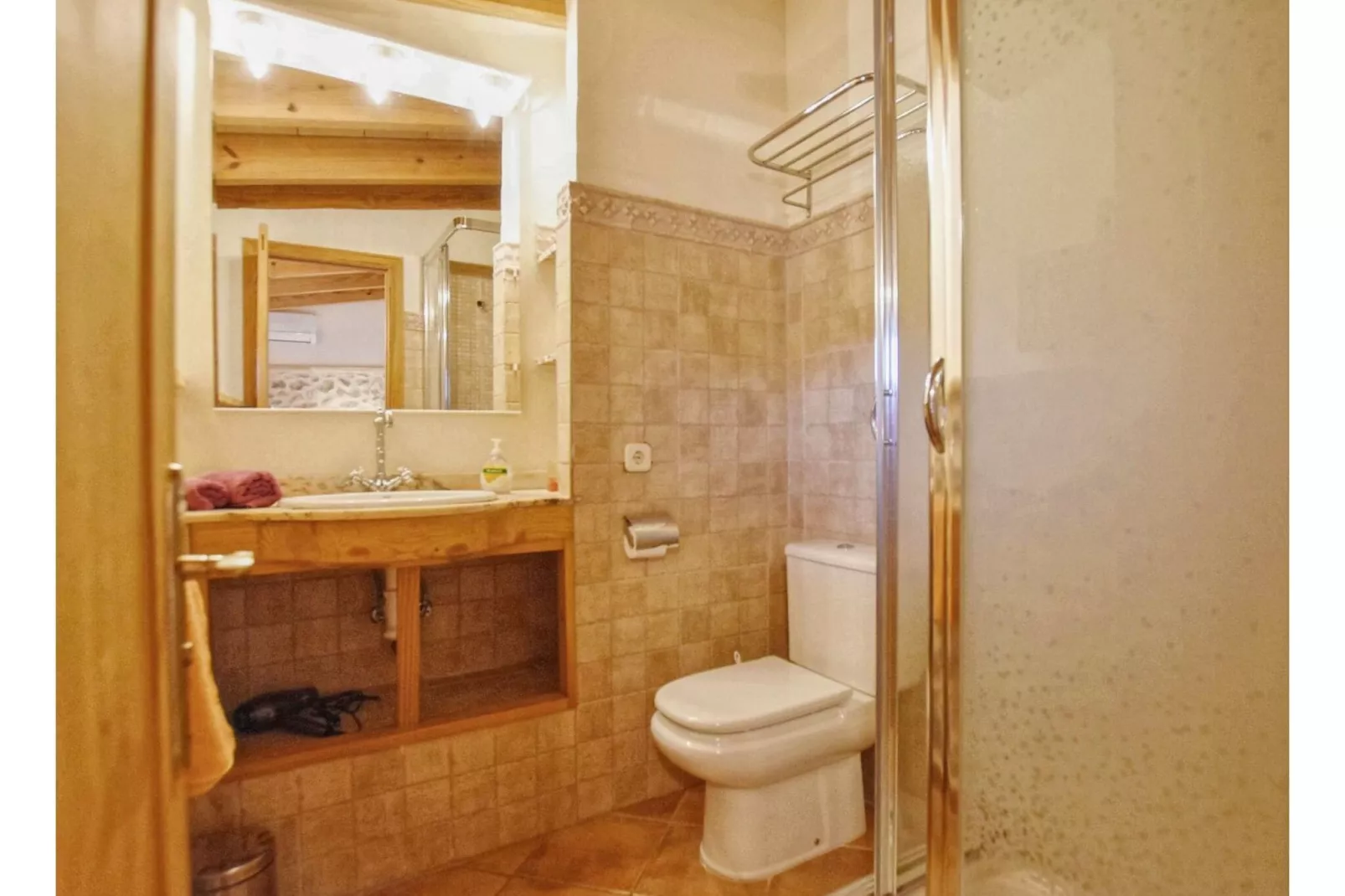 Nyany-Bathroom