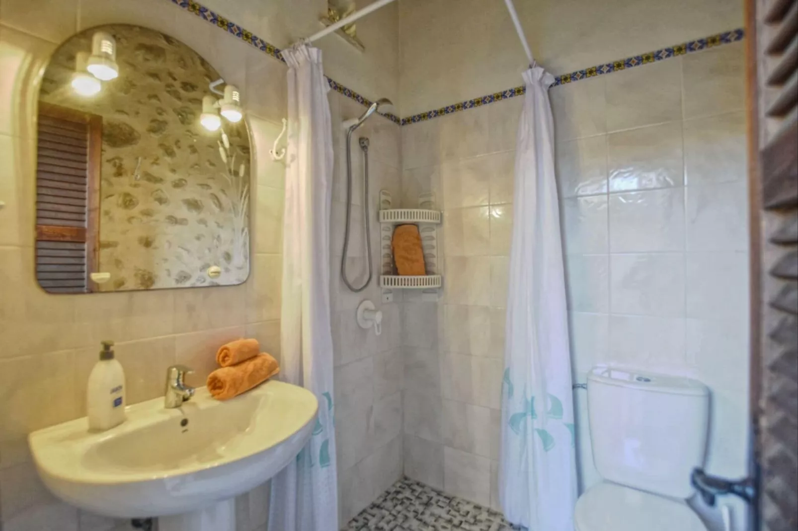 Nyany-Bathroom