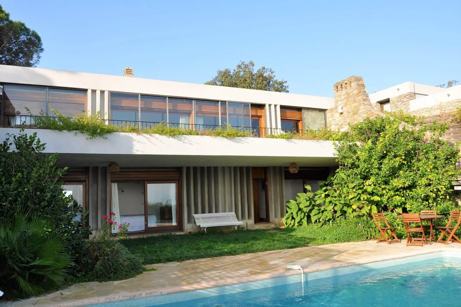 Villa avec piscine vue mer et proche plage à Bormes les Mimosas-Exterior summer