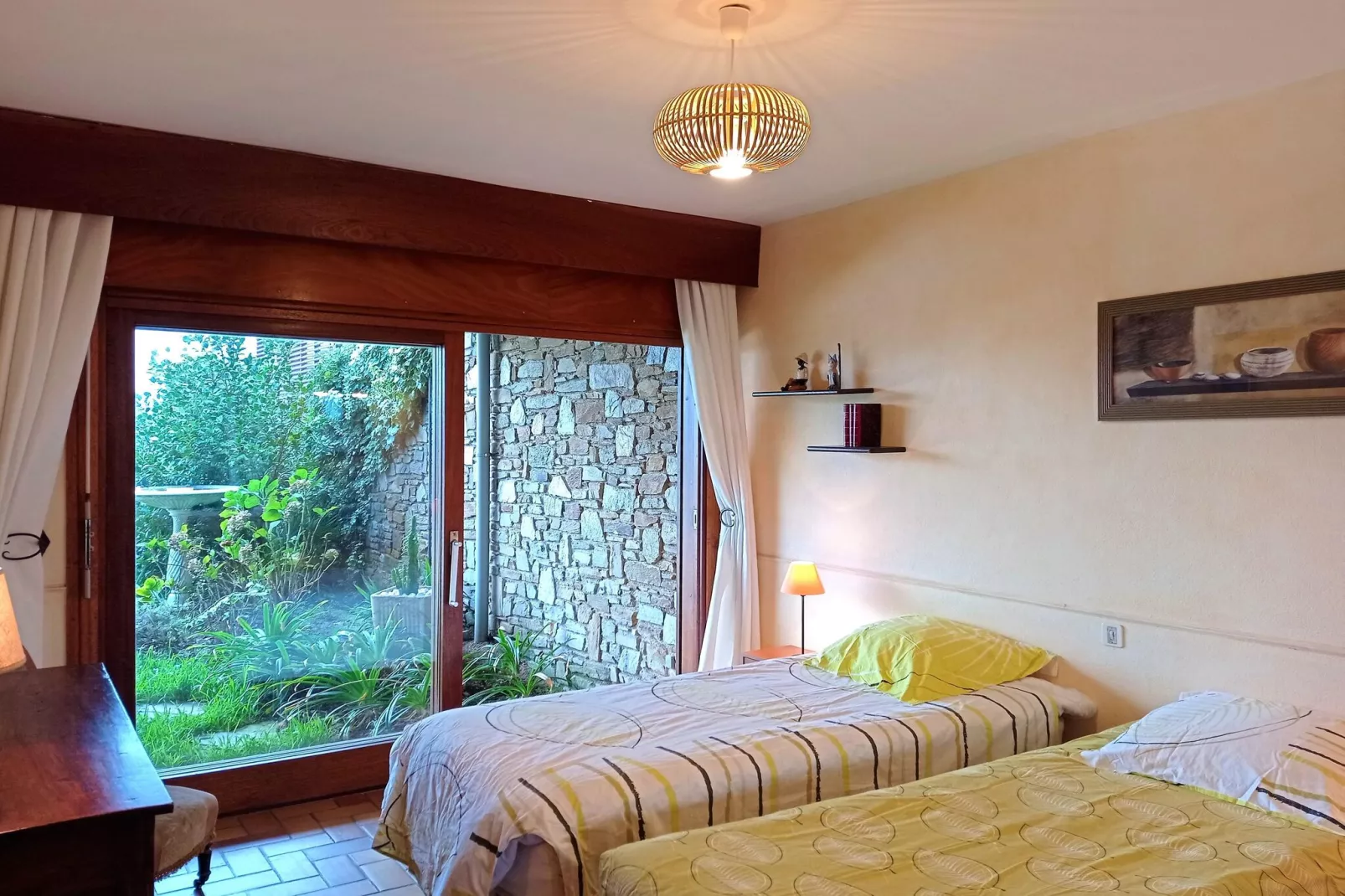 Villa avec piscine vue mer et proche plage à Bormes les Mimosas-Bedroom