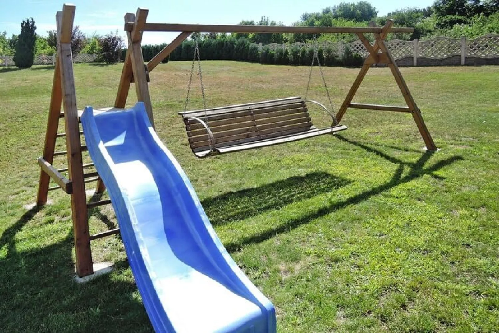 Holiday flat, Lubin--Gardens in summer