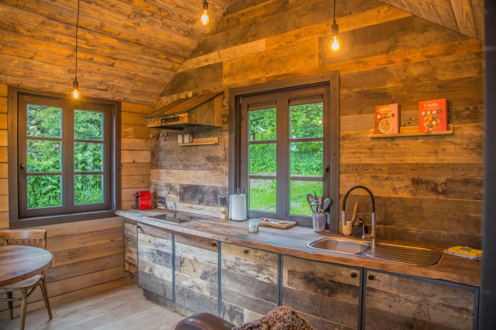 Be Chalet-Kitchen