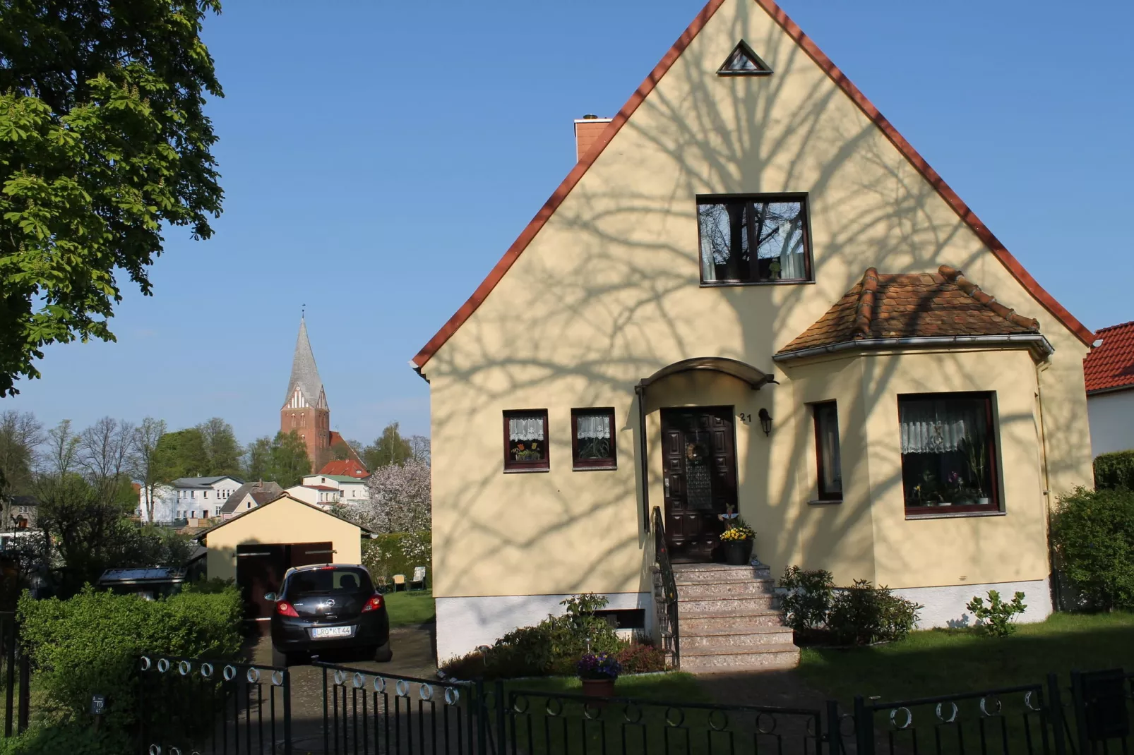 Karins Ferienwohnung-Außenbereich Sommer