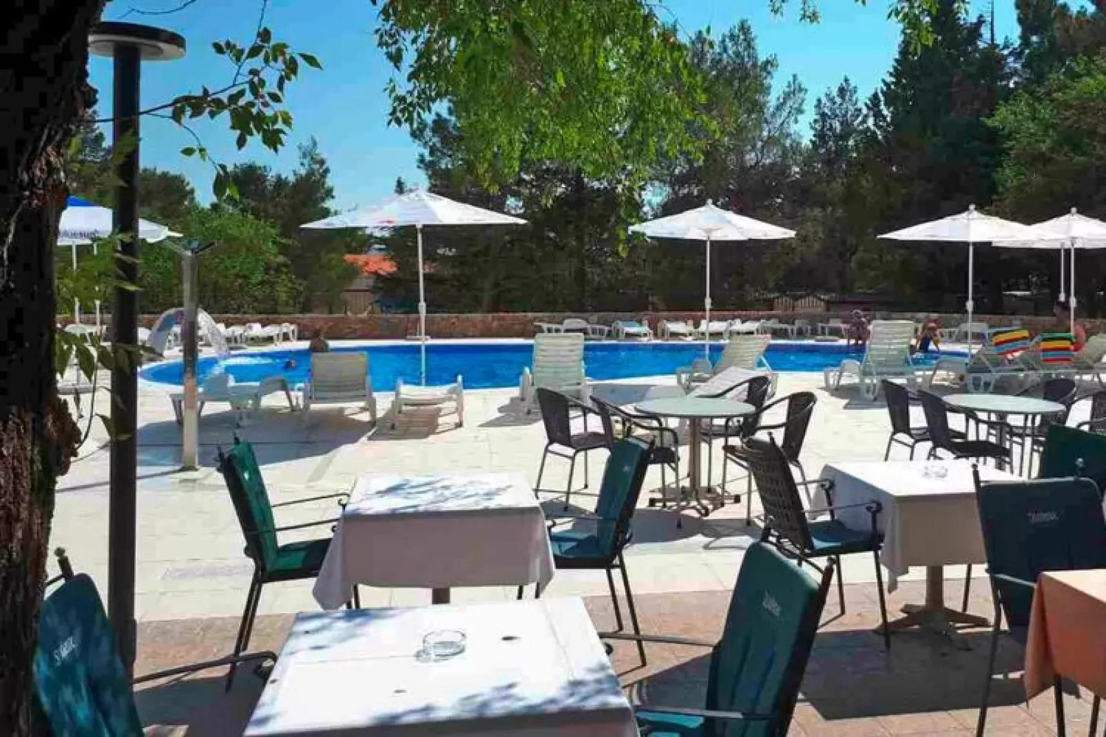 Caravanpark Paklenica in Starigrad Paklenica - Mobile home Dalmacija 30 qm for 6 pers-Pool