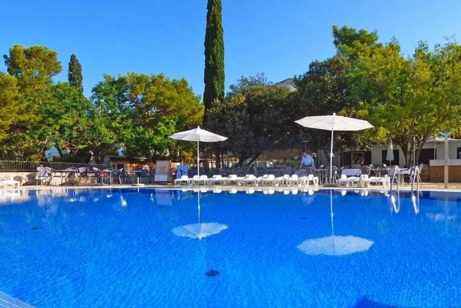 Caravanpark Paklenica in Starigrad Paklenica - Mobile home Dalmacija 30 qm for 6 pers-Pool