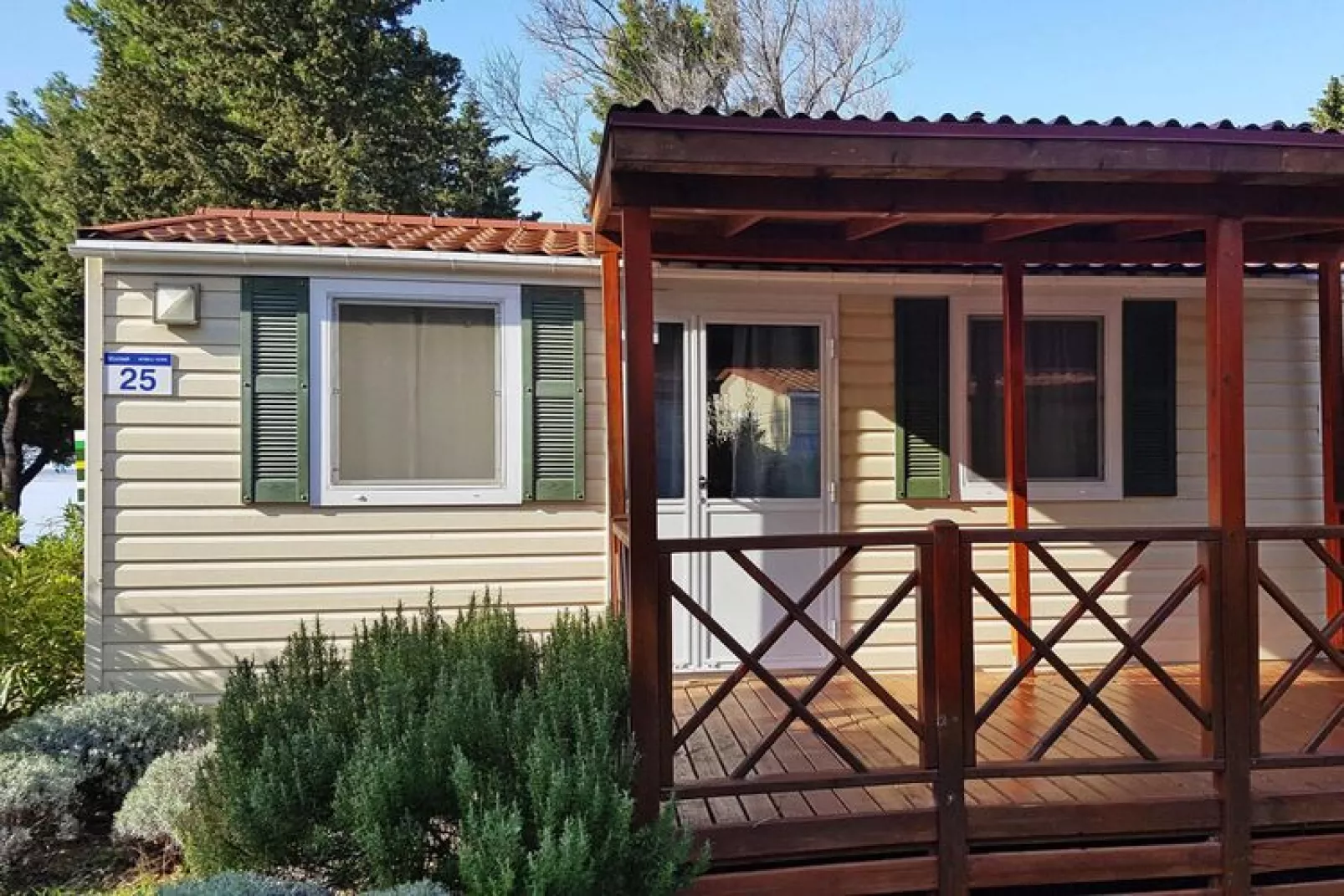 Caravanpark Paklenica in Starigrad Paklenica - Mobile home Dalmacija 30 qm for 6 pers-Exterior summer