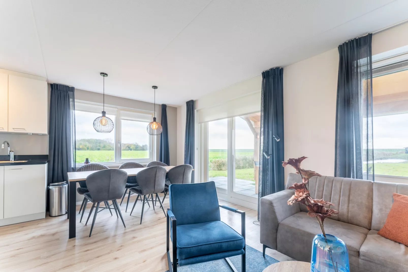 De Kokmeeuw Huis Nr 11-Living room