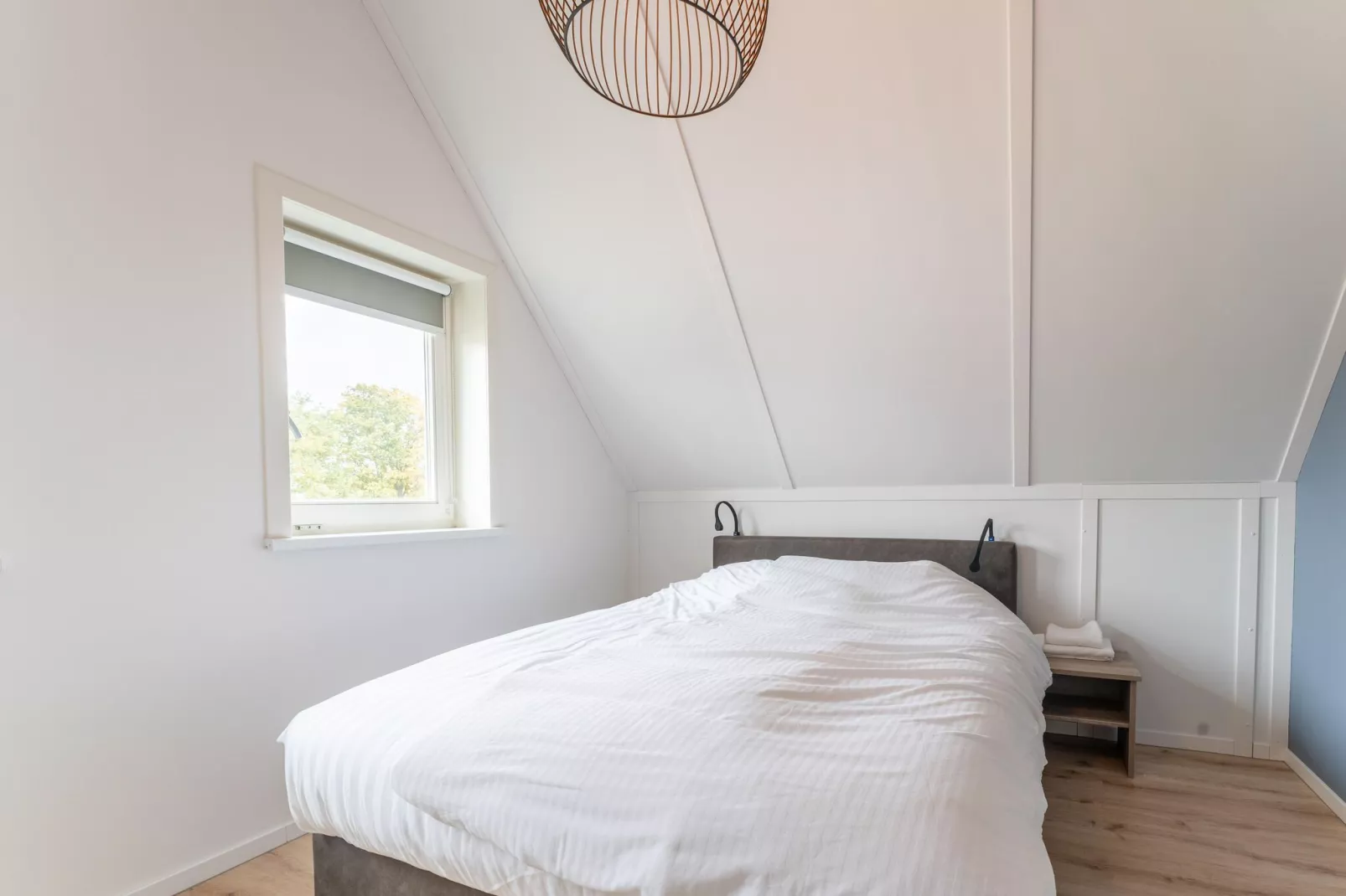 De Kokmeeuw Huis Nr 11-Bedroom