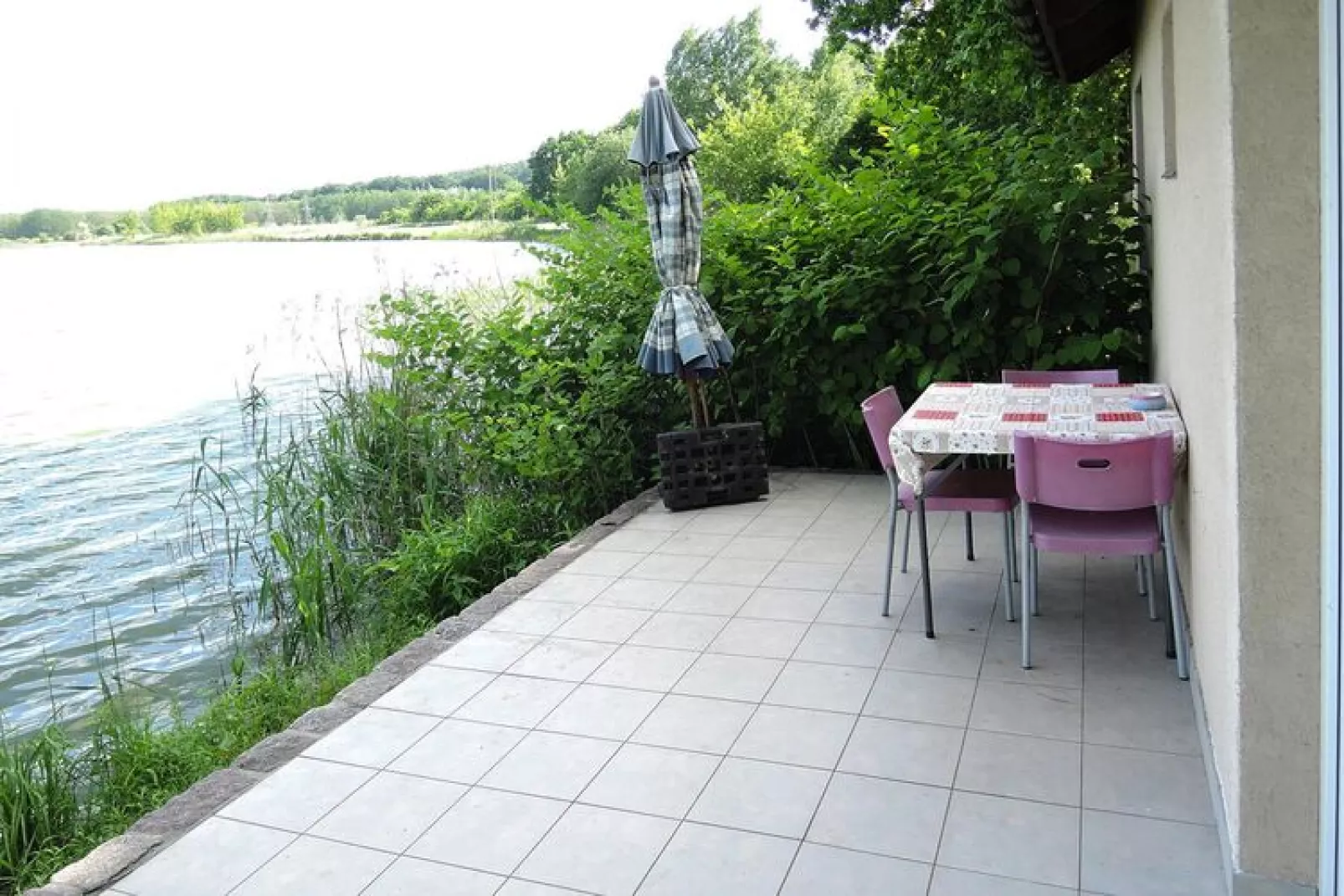 Holiday complex in Jezierzyce by Szczecin at the lake 30 qm for 4 persons Typ C Zolty-Atmosphere