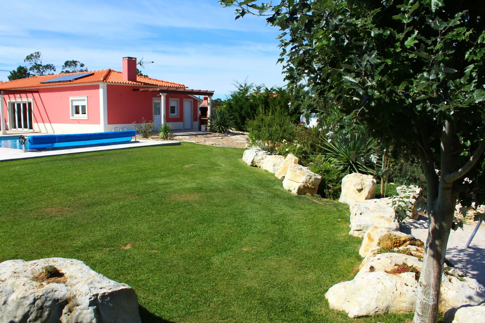 Villa Rosa-Gardens summer