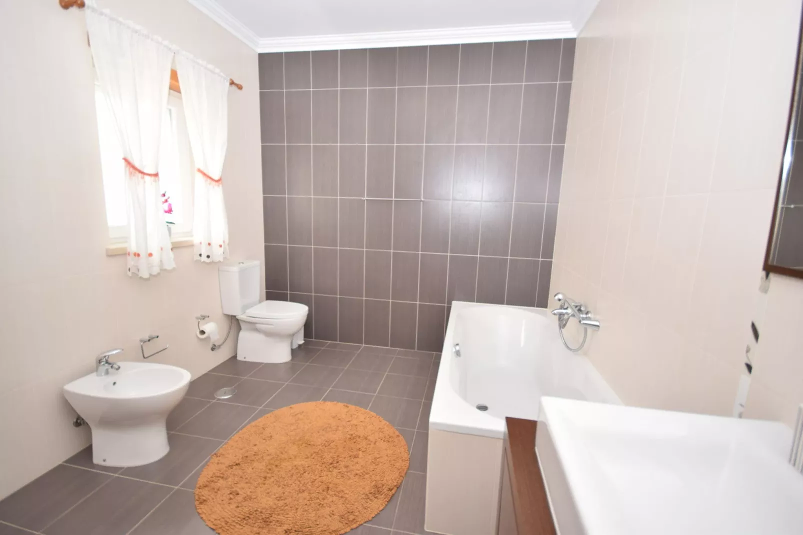 Villa Rosa-Bathroom