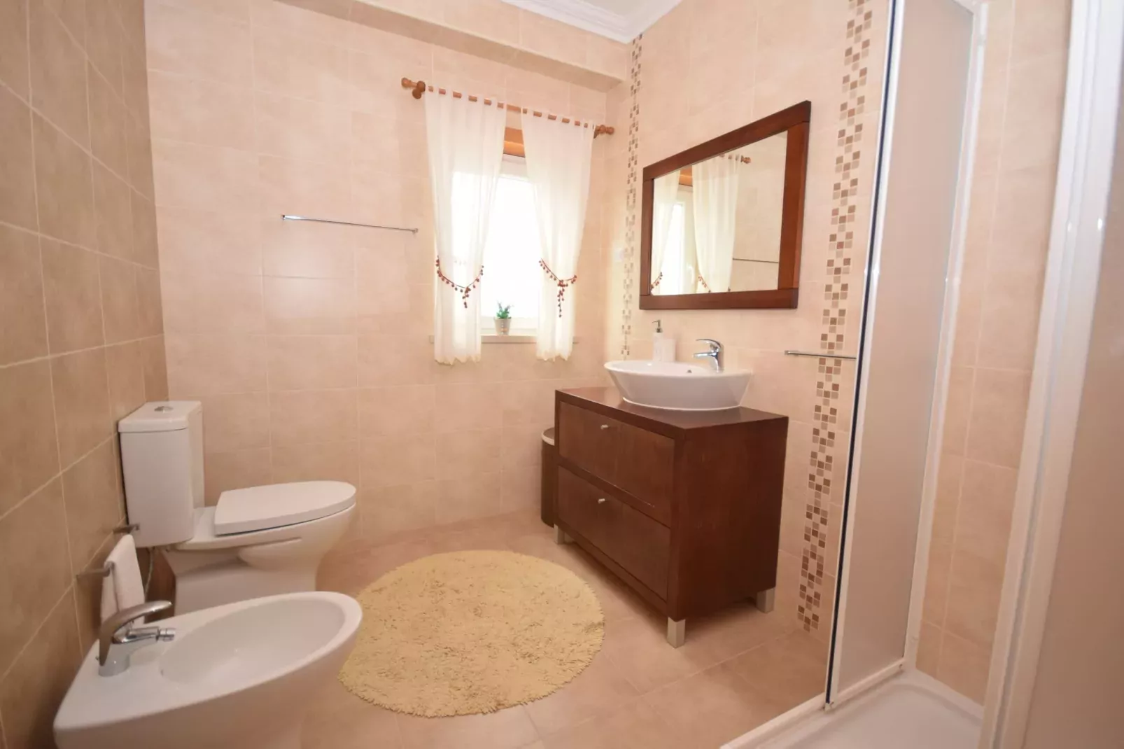 Villa Rosa-Bathroom