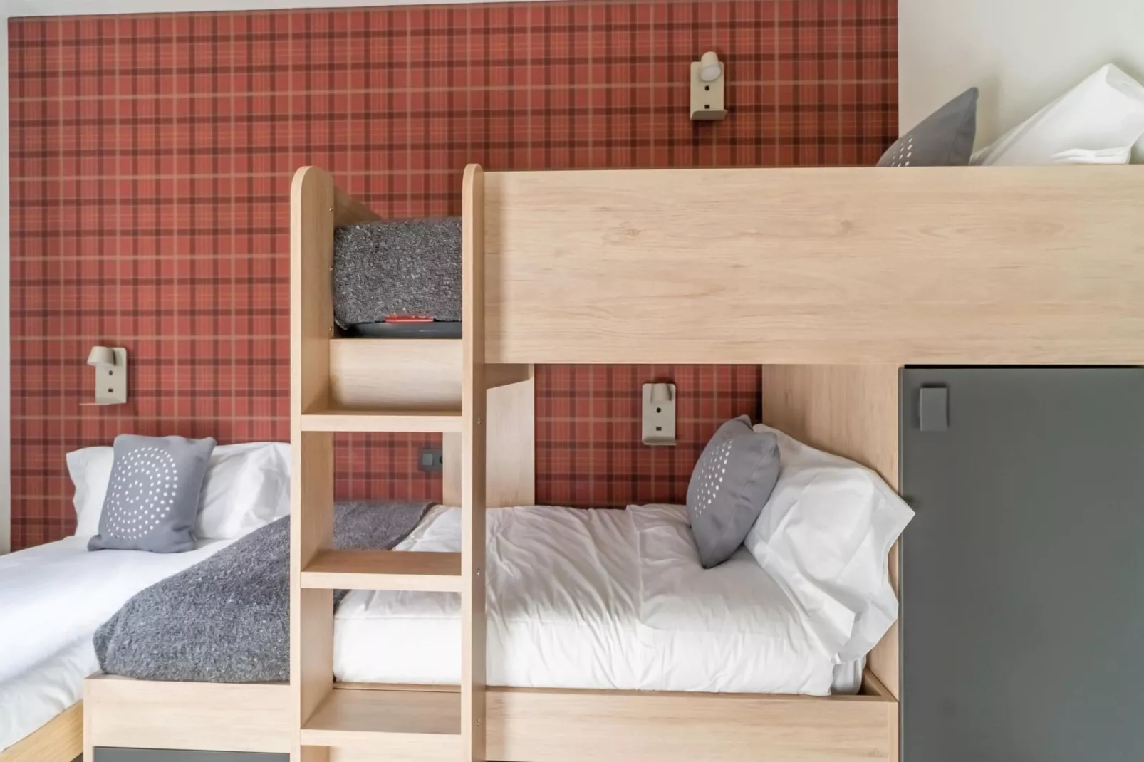 NATUSliving Benasque E-Bedroom