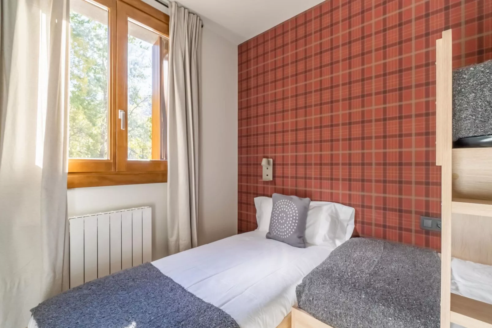 NATUSliving Benasque E-Bedroom