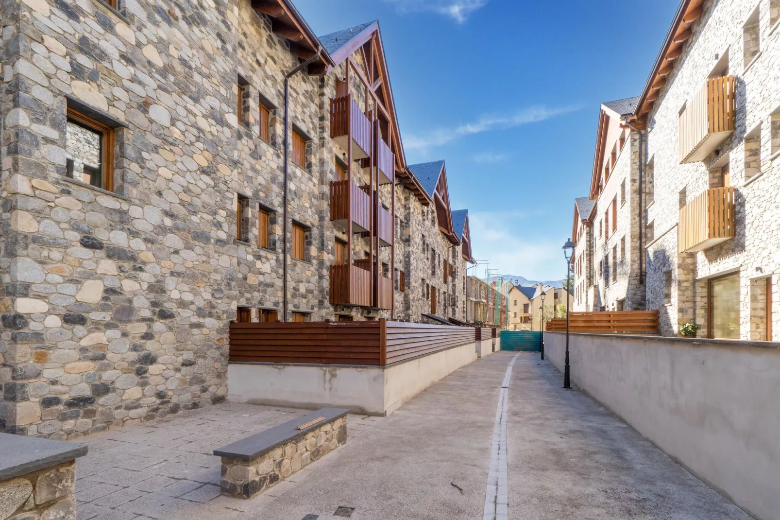 NATUSliving Benasque E-Areas summer 1km