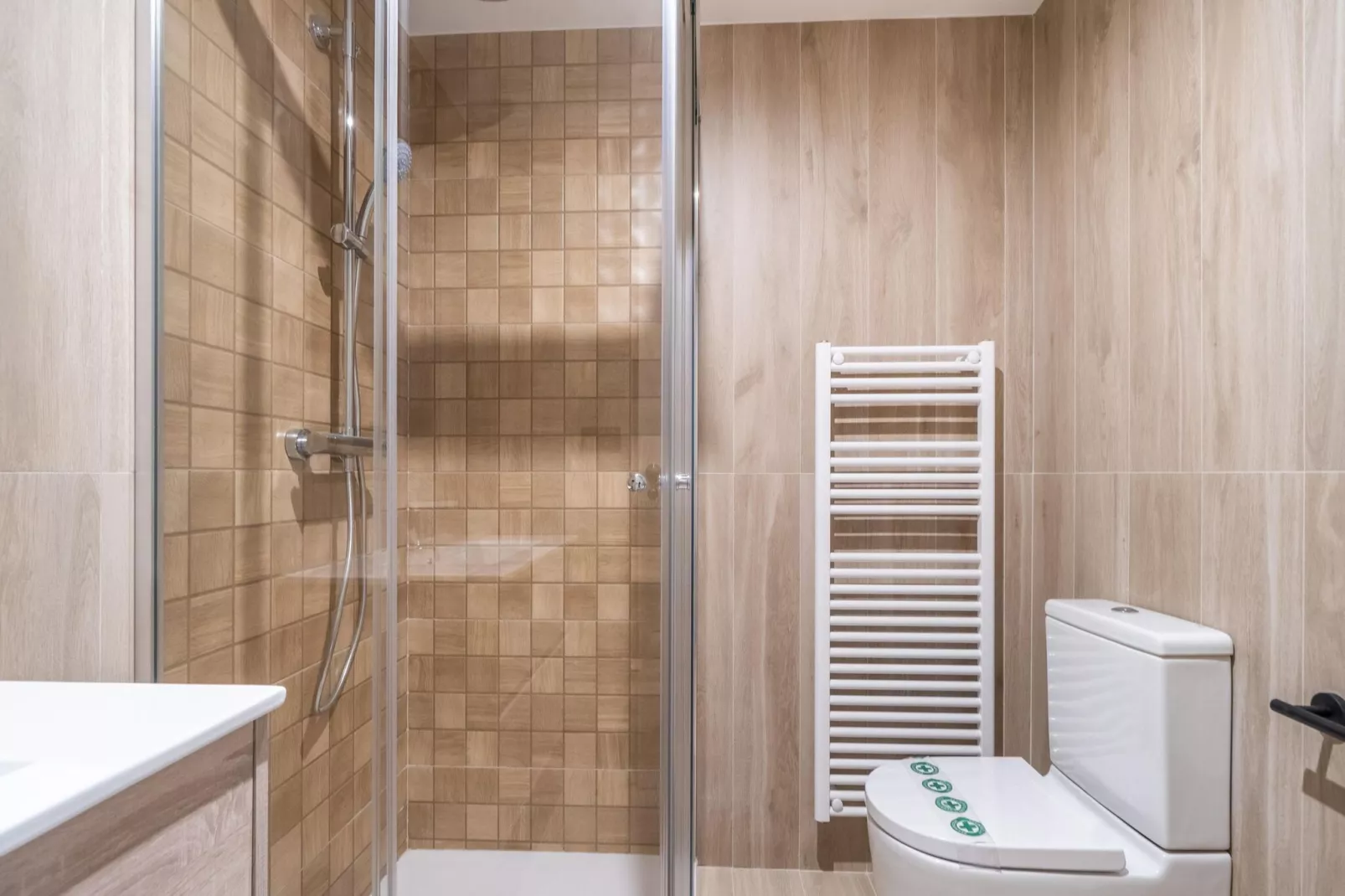 NATUSliving Benasque B-Bathroom