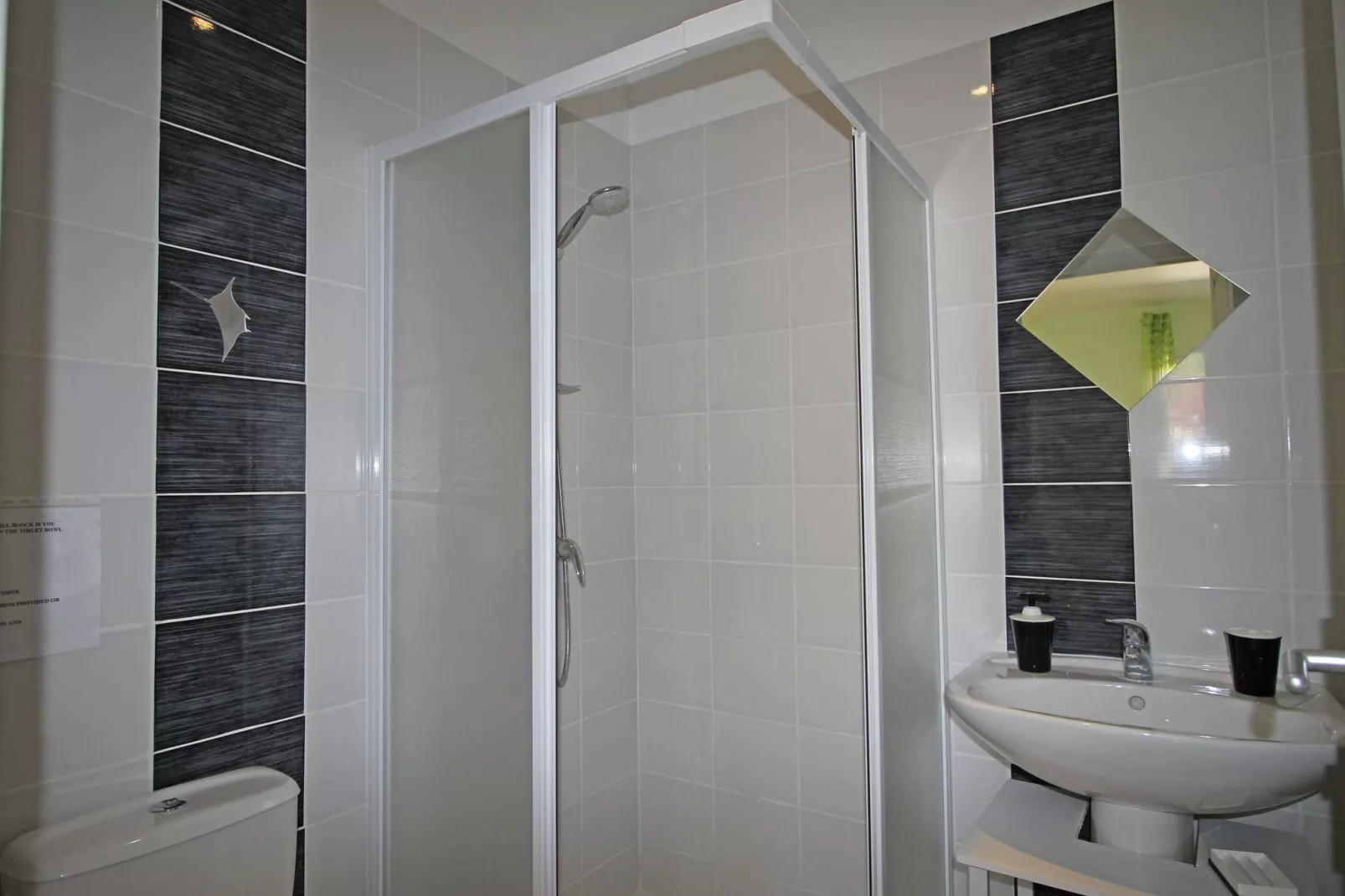 Loustalet-Bathroom