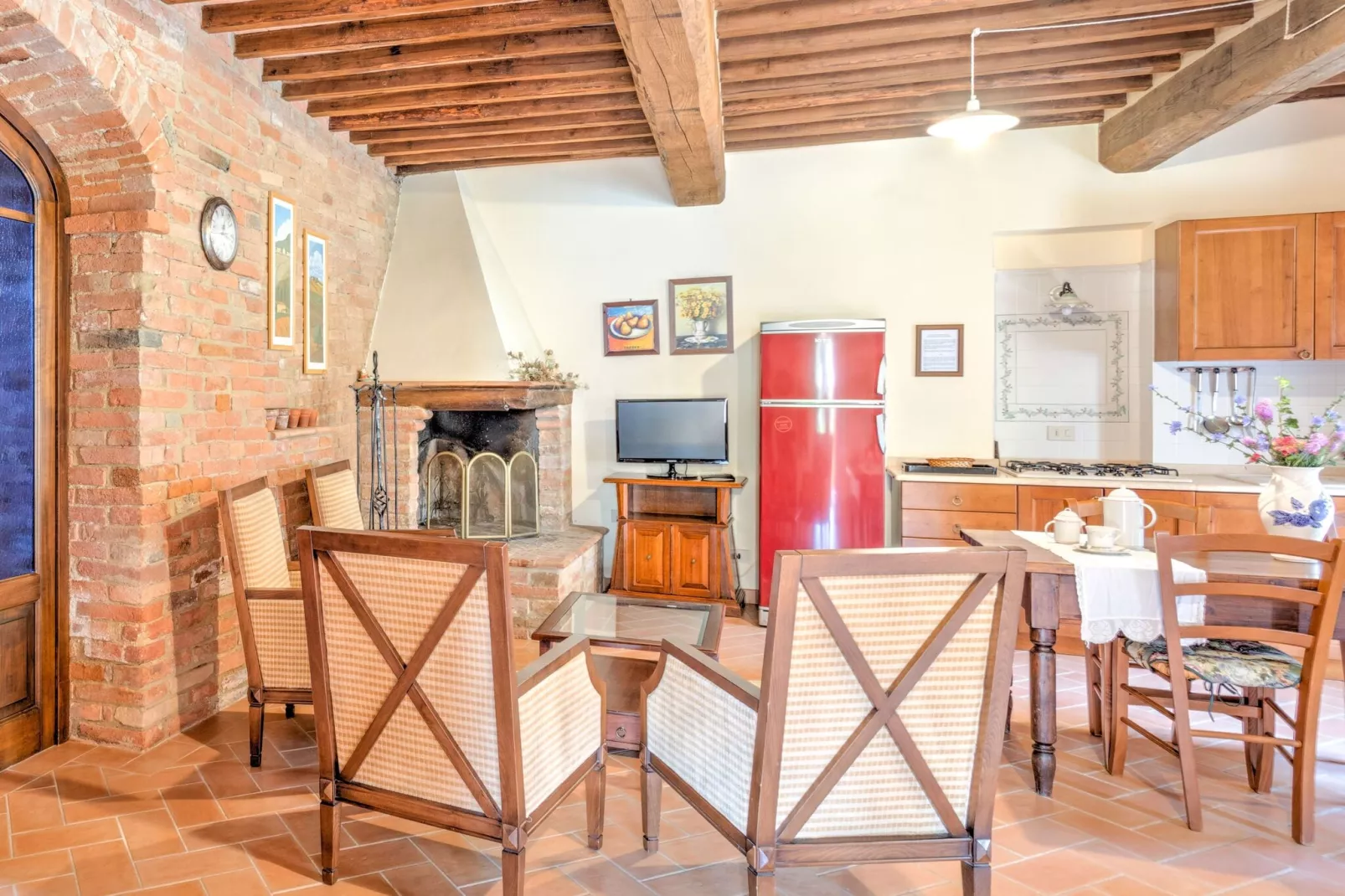 Le Ginestre-Living room