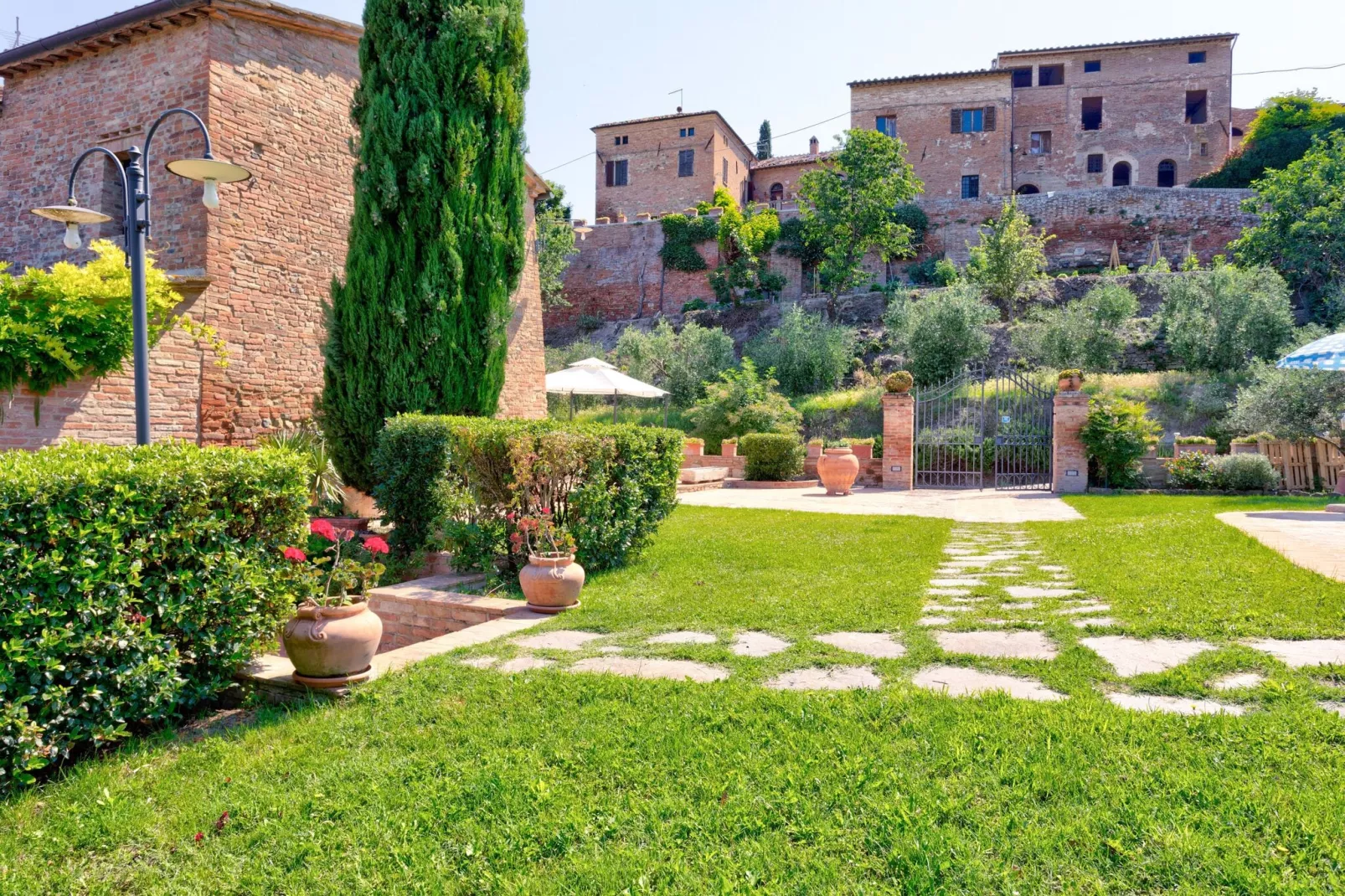 Il Melograno-Exterior summer
