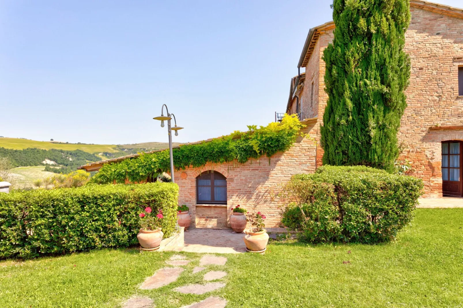 Il Melograno-Gardens summer