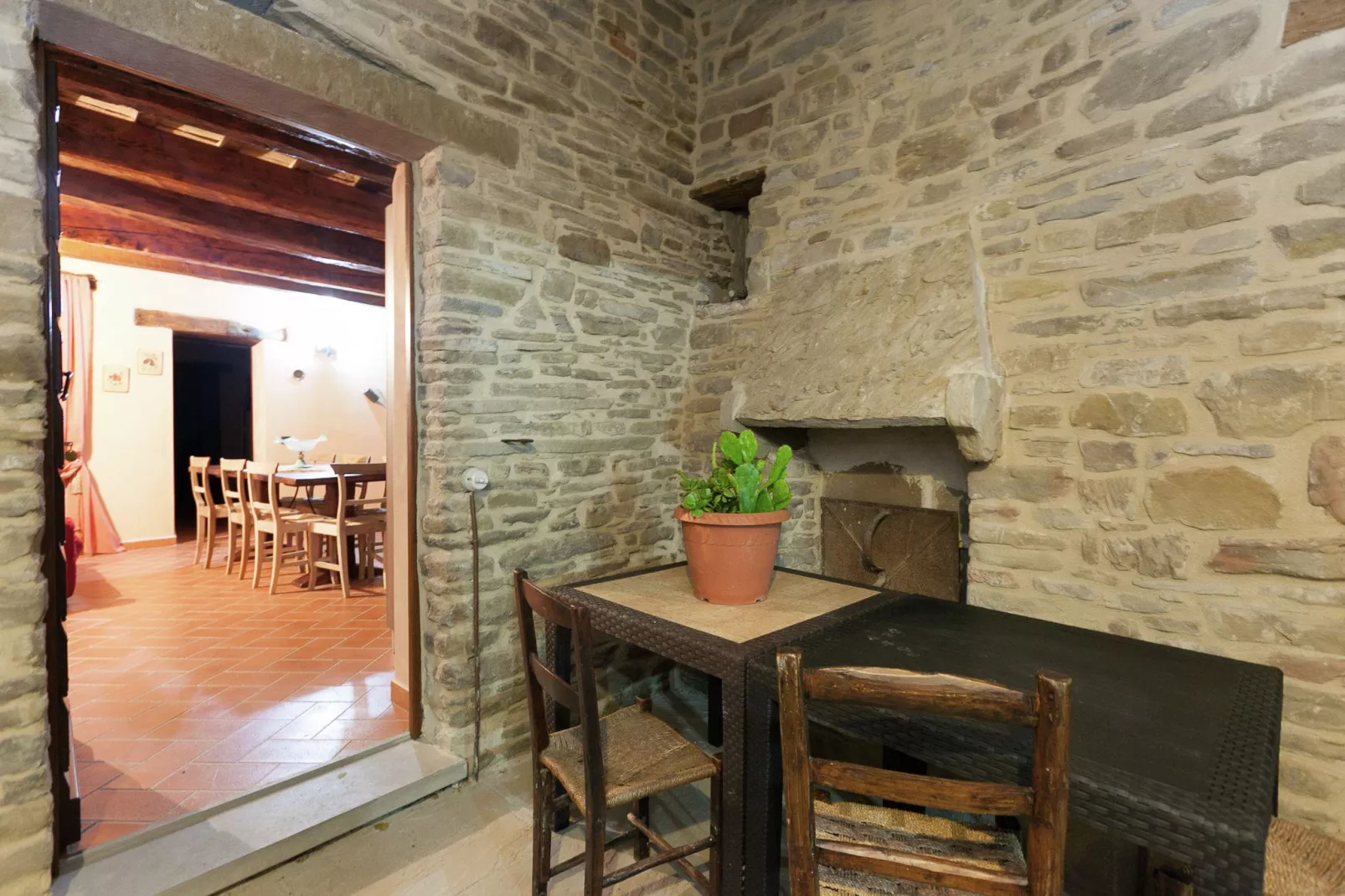 Sole-Dining room