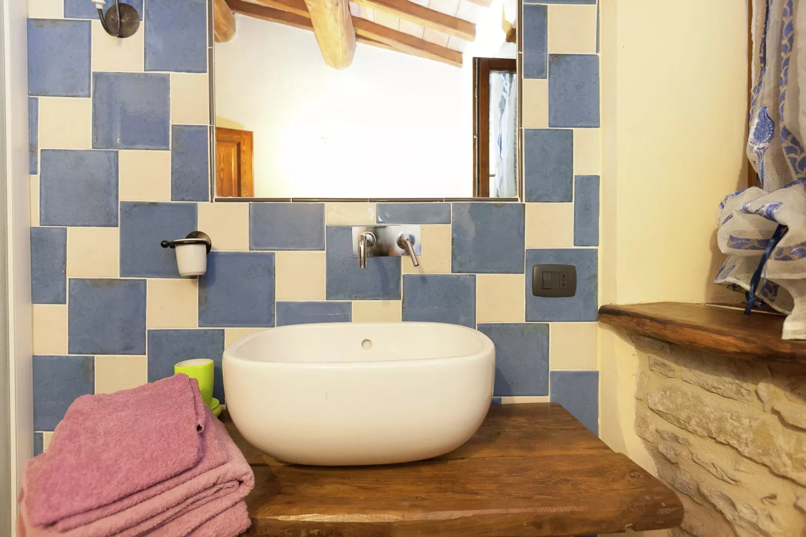 Sole-Bathroom