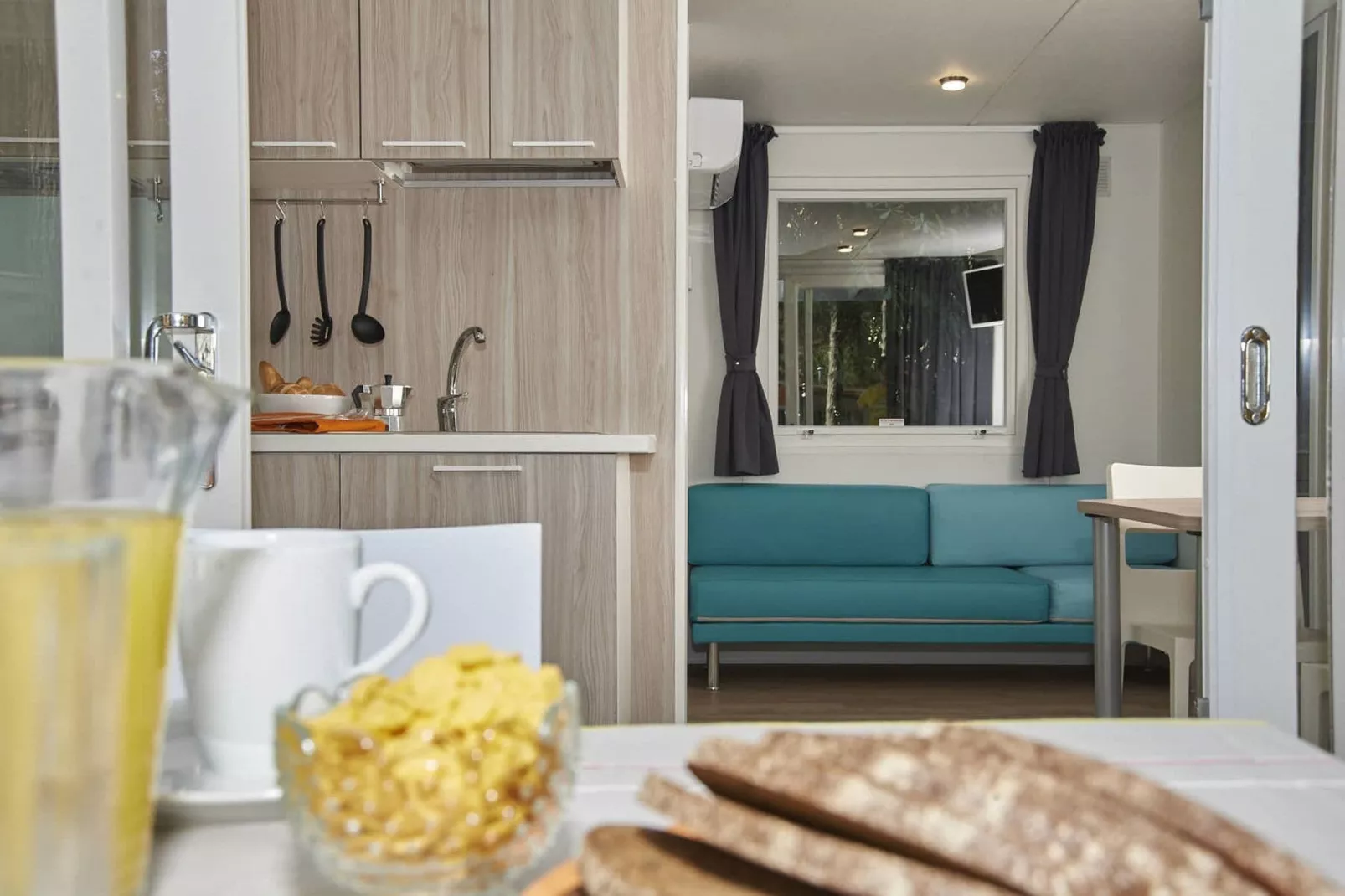 Baia Domizia Villaggio Camping I4-Living room