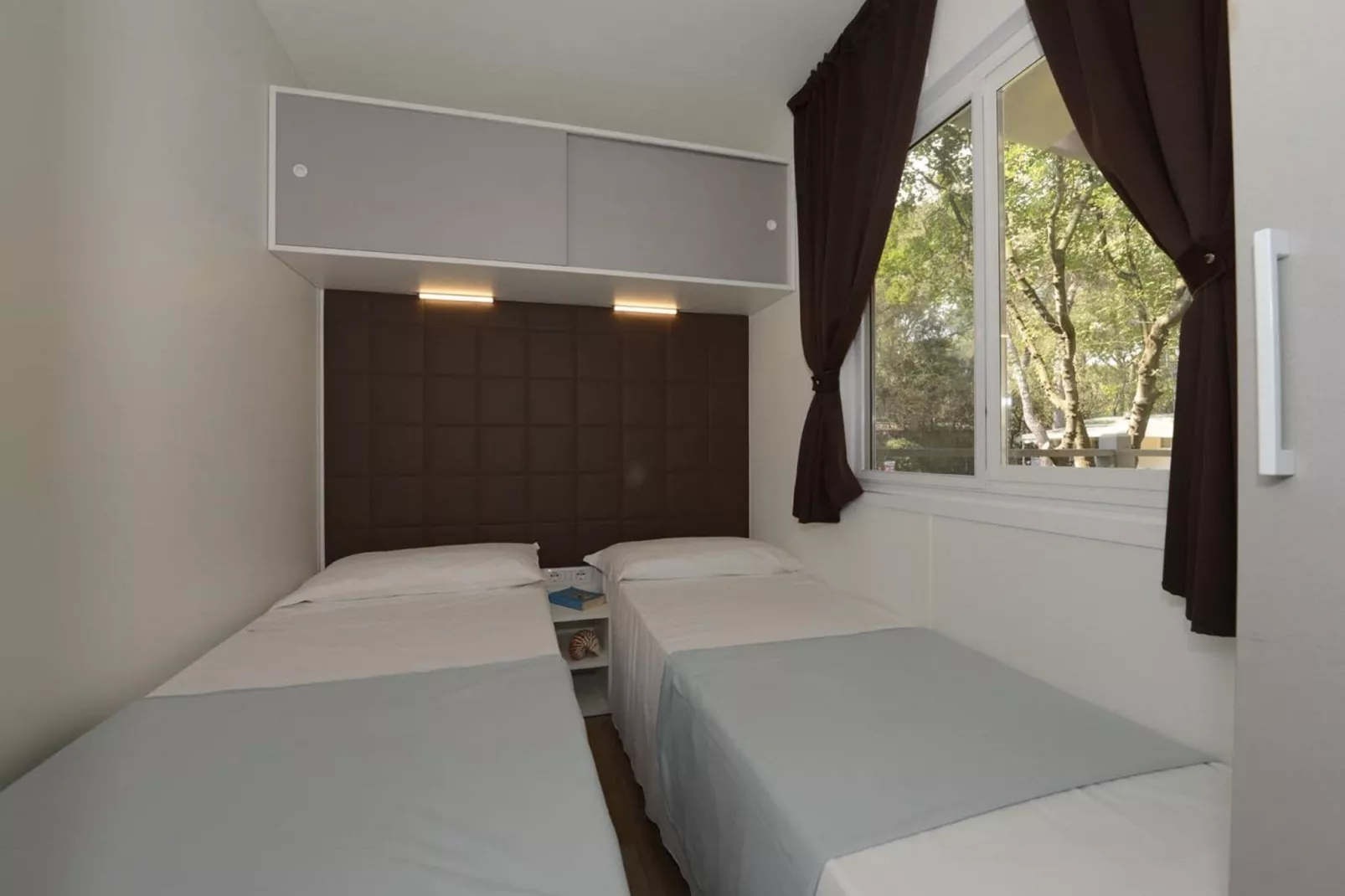 Baia Domizia Villaggio Camping C4-Bedroom