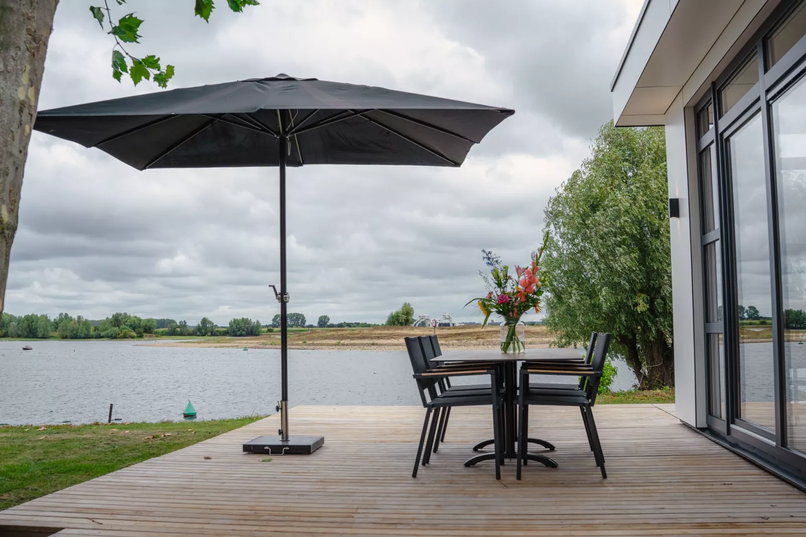 MarinaPark Bad Nederrijn 5-Terrace balcony