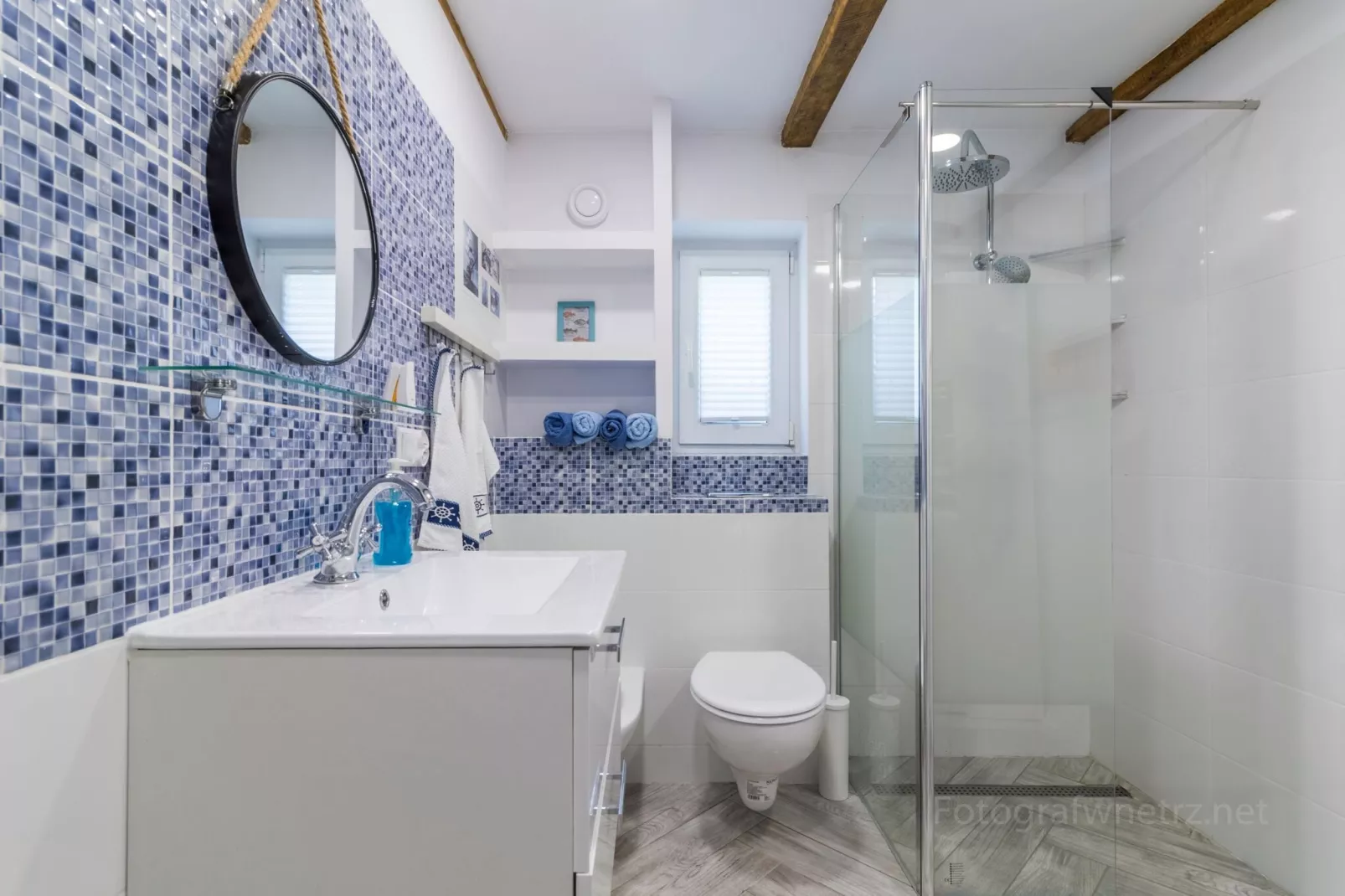 Holiday home Seahorse Rowy-Bathroom