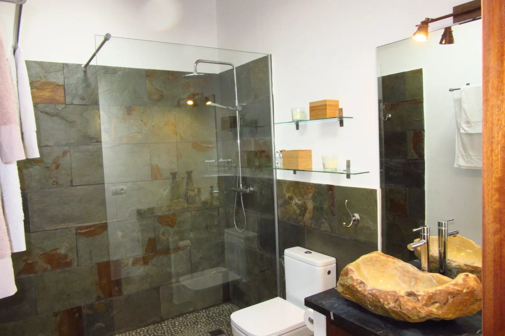Casa Jacuzzi-Bathroom
