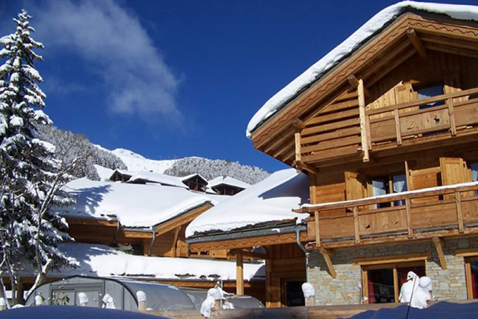Chalet Le Prestige Lodge-Exterior winter