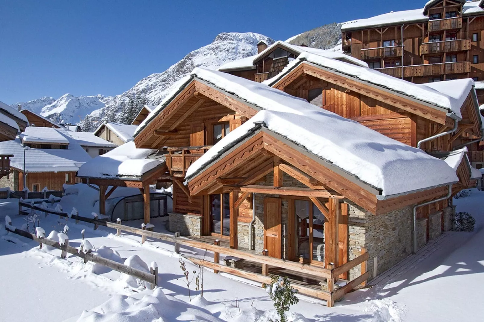 Chalet Le Prestige Lodge-Exterior winter