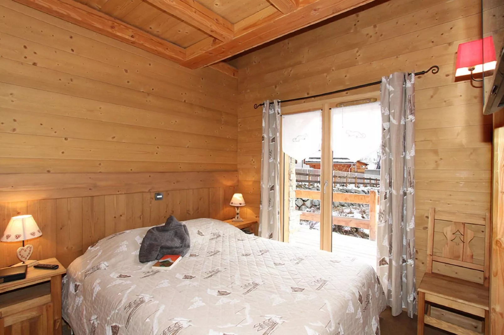 Chalet Le Prestige Lodge-Bedroom