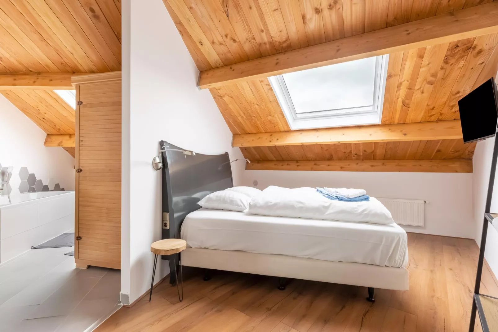 NR 3-Bedroom