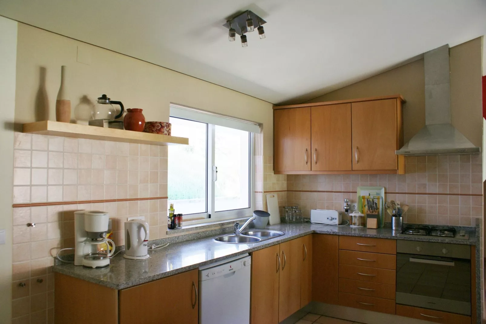 Casa Oliveirinha-Kitchen